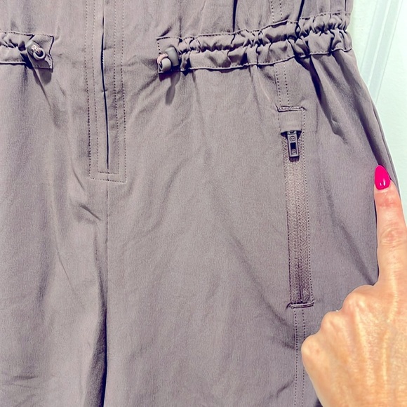 NWT CALIA Soft Utility Hiking romper zippers moisture wicking brown sleeveless - Picture 10 of 12